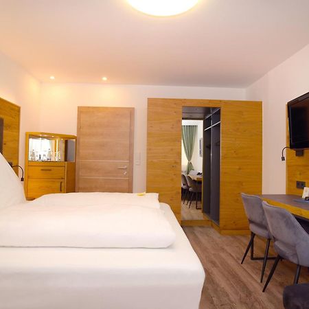 Hotel Gasthof Krone ชแปล็ต ภายนอก รูปภาพ