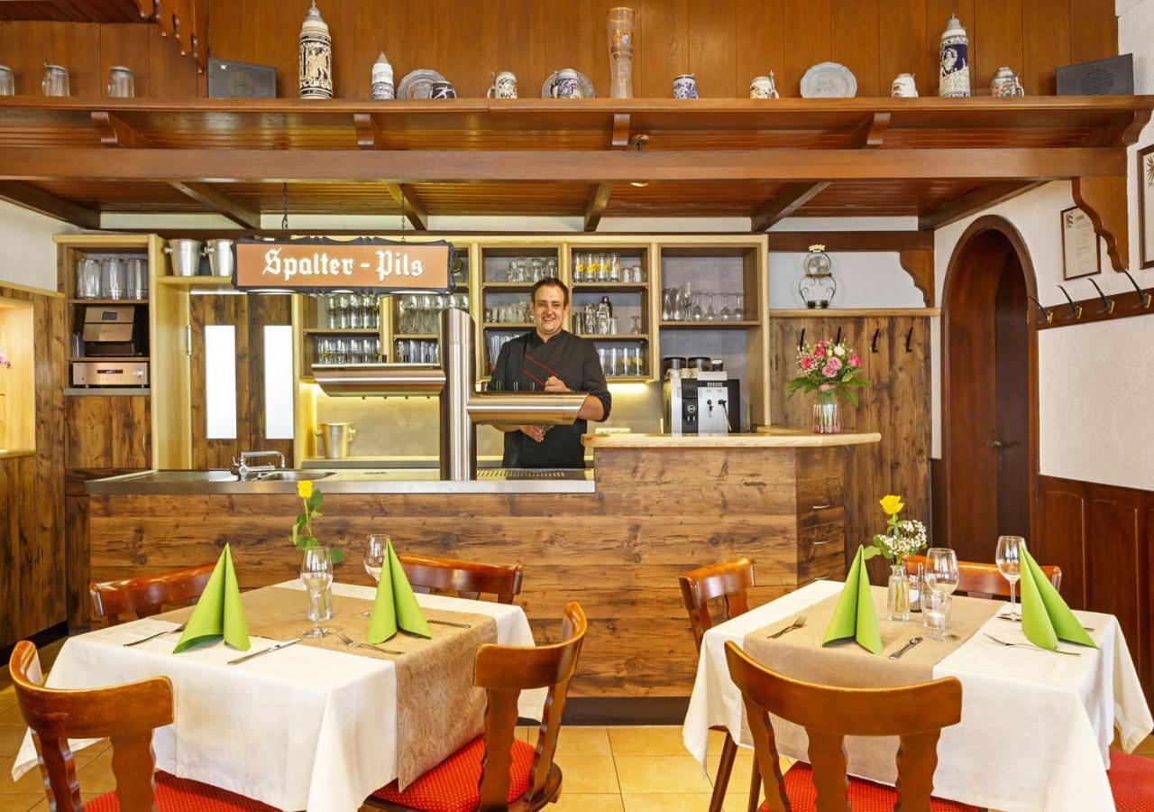 Hotel Gasthof Krone ชแปล็ต ภายนอก รูปภาพ
