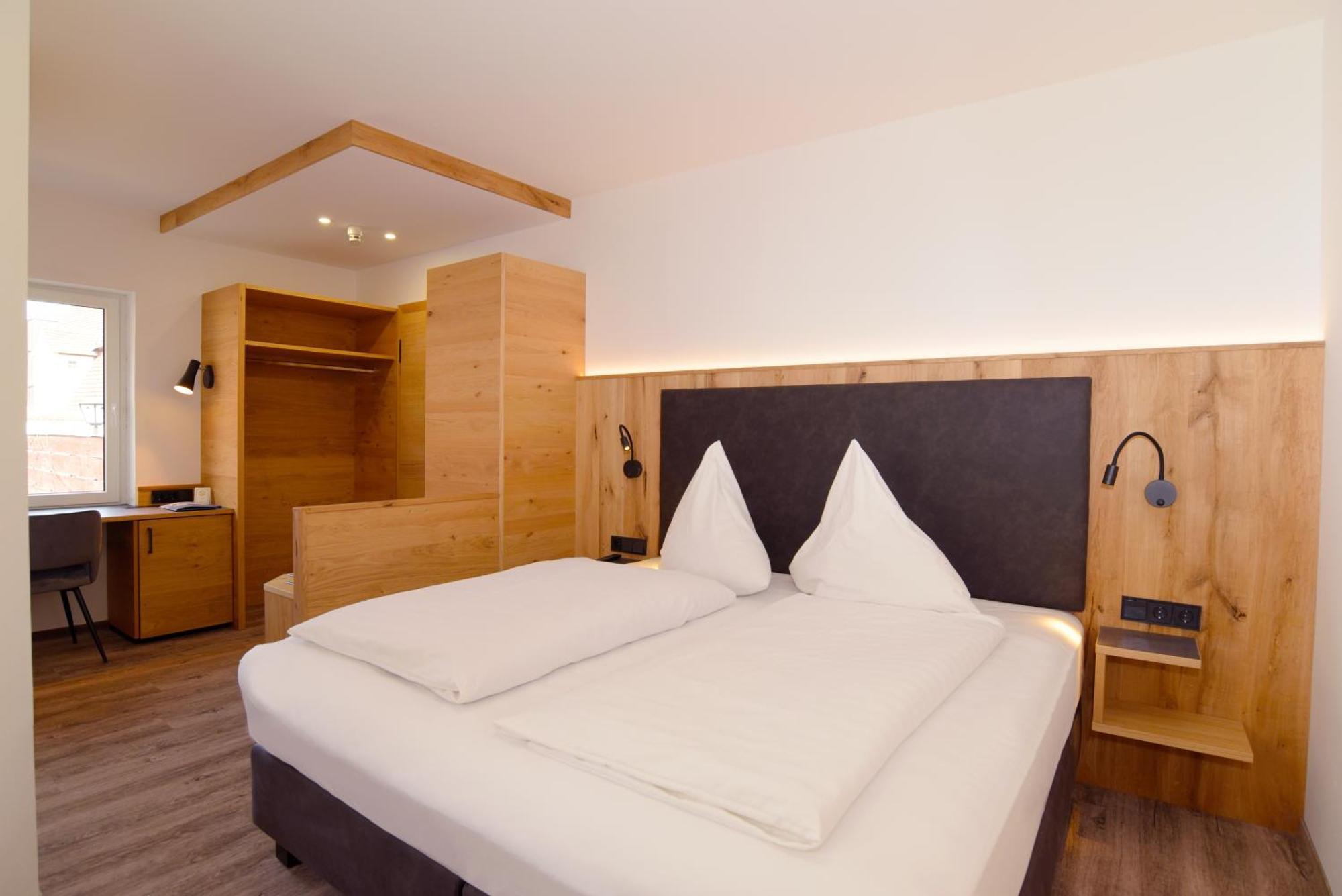 Hotel Gasthof Krone ชแปล็ต ภายนอก รูปภาพ